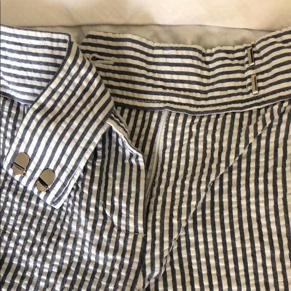 BCBGMaxAzria Sutton Striped Wide-Leg Cropped Pants - Picture 3 of 4
